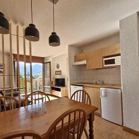Cosy With Balcony And Mountain View Flumet